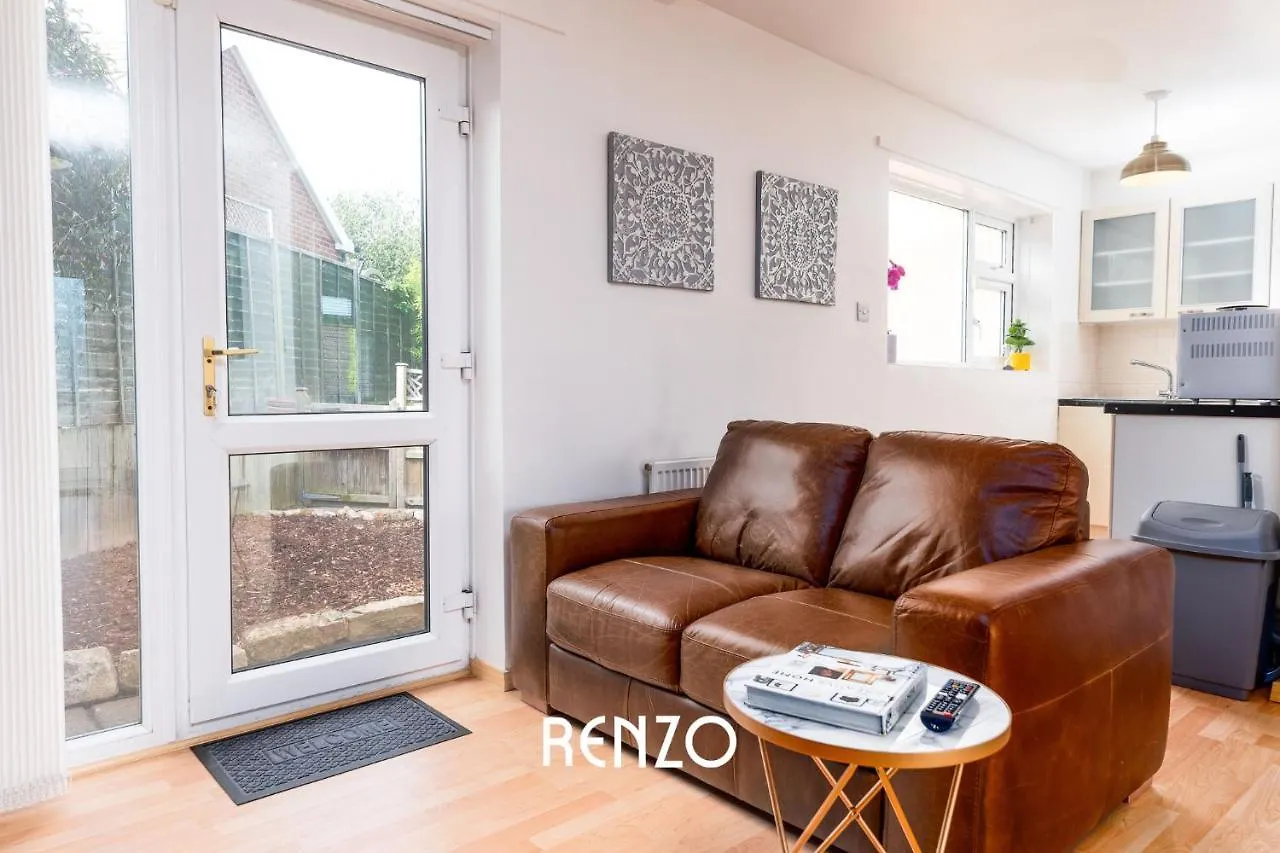 Appartamento Bright And Warm 1-Bed Annexe In West Bridgford, Nottingham By Renzo, Free Driveway Parking!
